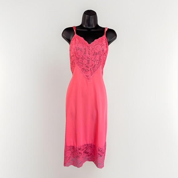 Vintage Vanity Fair Full Long Slip Bright Pink Lace 38 Nylon Tricot Lacy Sexy - Picture 1 of 13